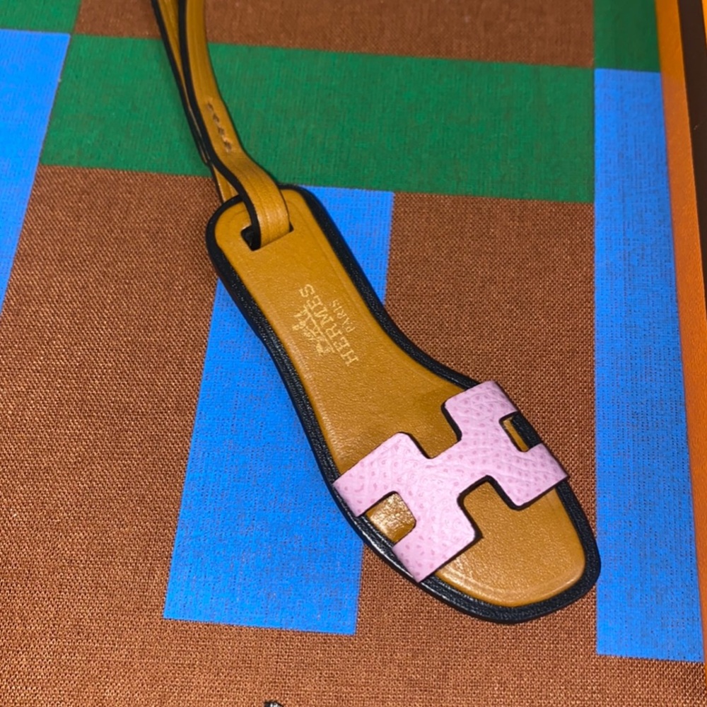 NEW HERMÈS ORAN NANO CHARM PINK - Picture 12 of 16